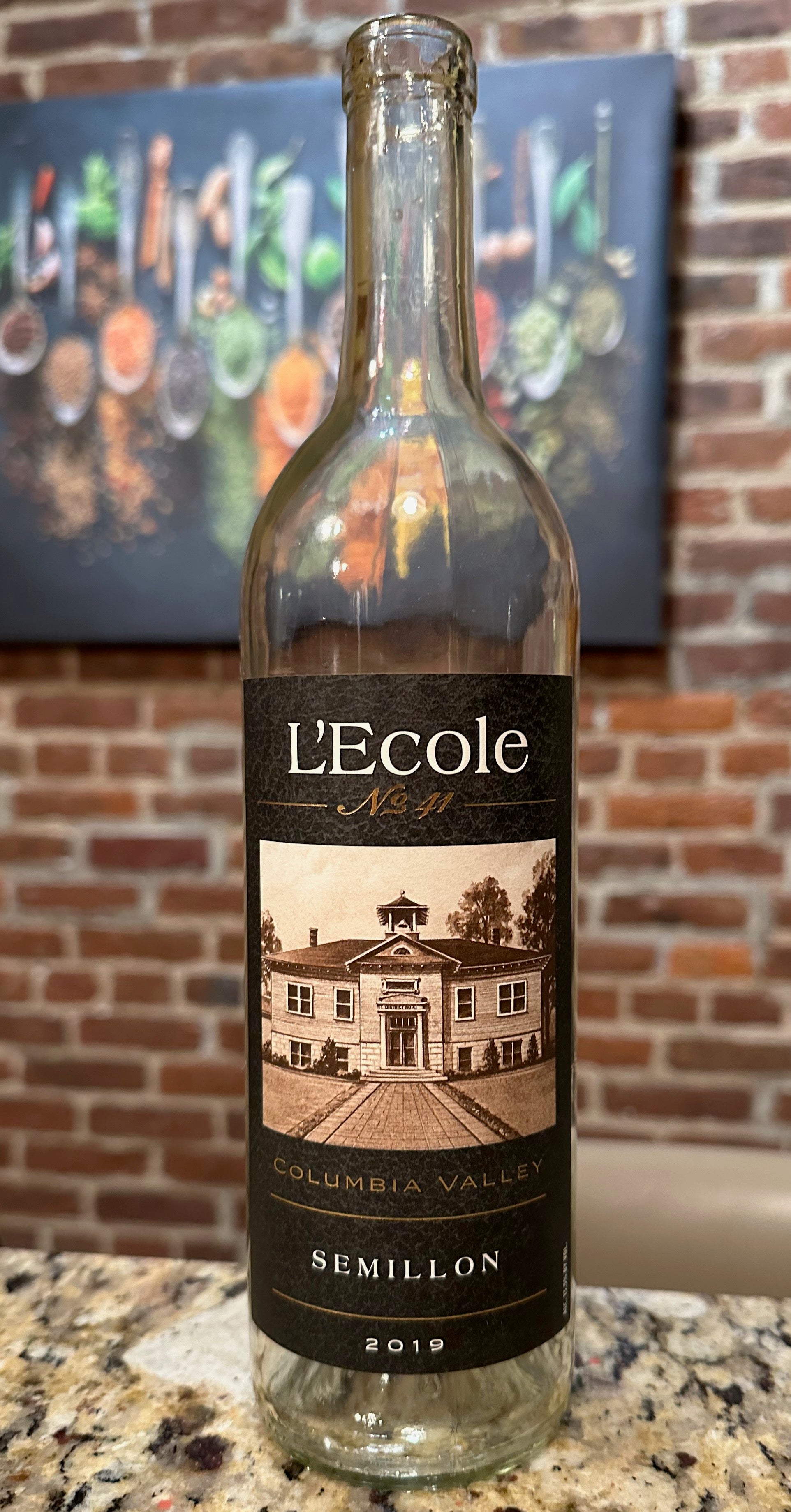 Unveiling the Secrets of 2019 L'Ecole No. 41 Columbia Valley Semillon: An Expert's White Wine Expedition