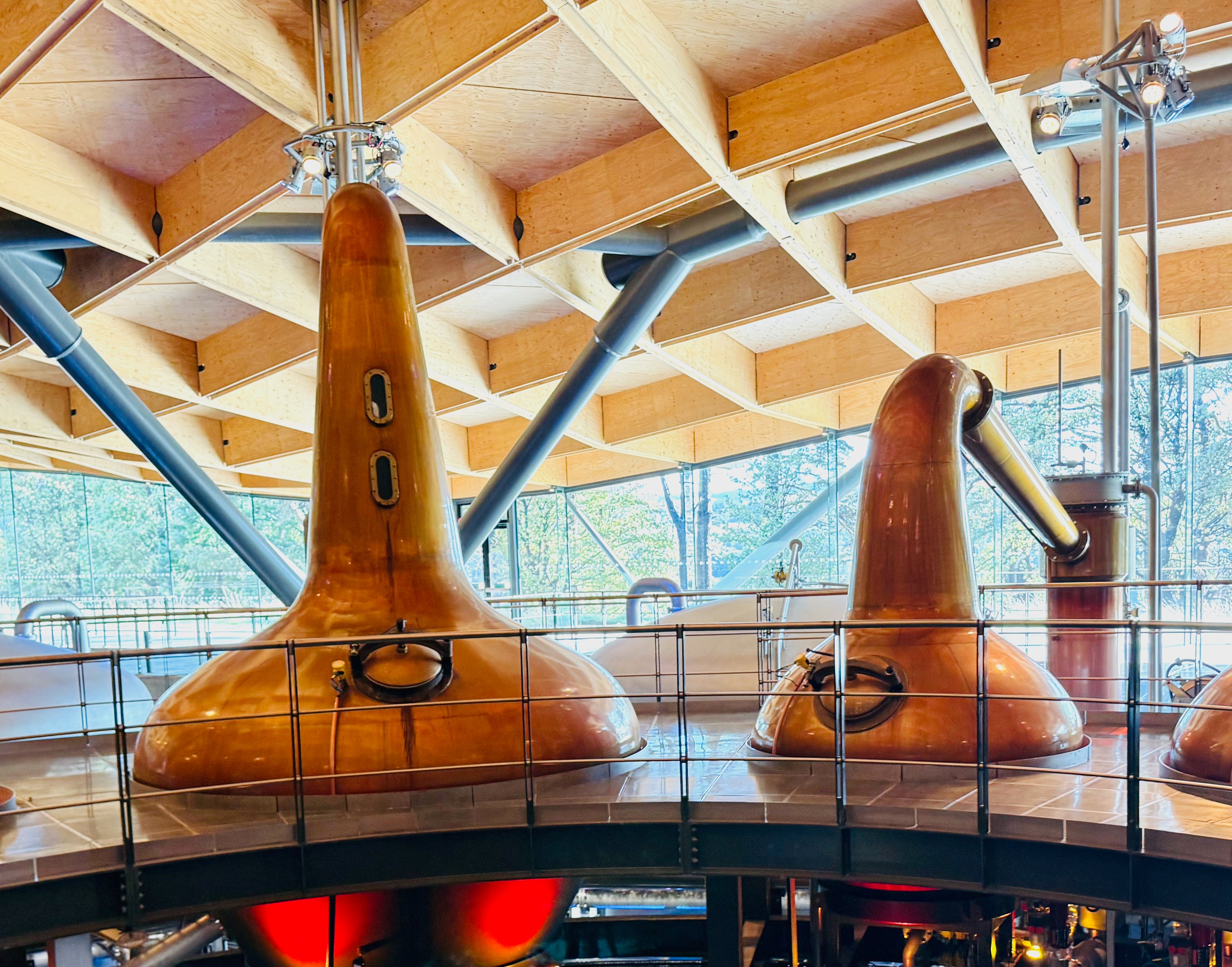 Scotland's Spirit: The Definitive Guide to the Master Craftsmen and Bold Visionaries Who Created Scotland's World-Renowned Single Malt Whisky Tradition