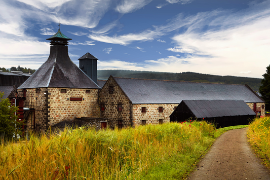 Top 10 Must-Visit Distilleries in Scotland