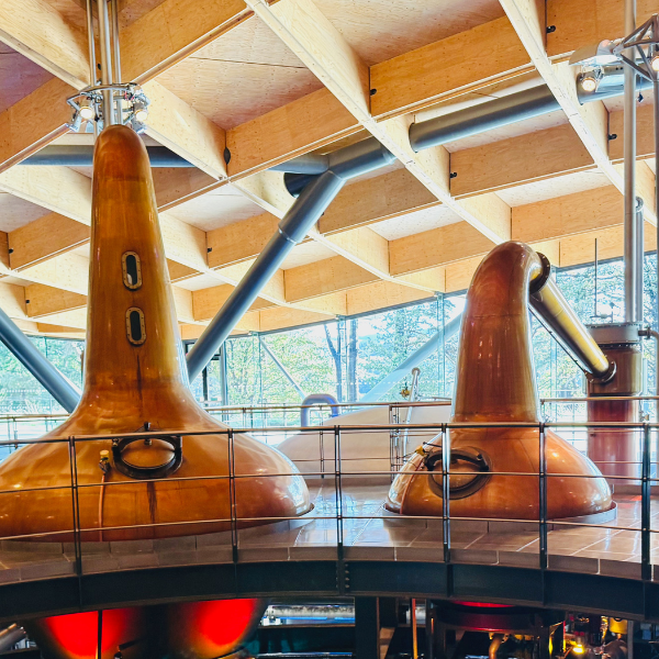 Scotland's Spirit: The Definitive Guide to the Master Craftsmen and Bold Visionaries Who Created Scotland's World-Renowned Single Malt Whisky Tradition